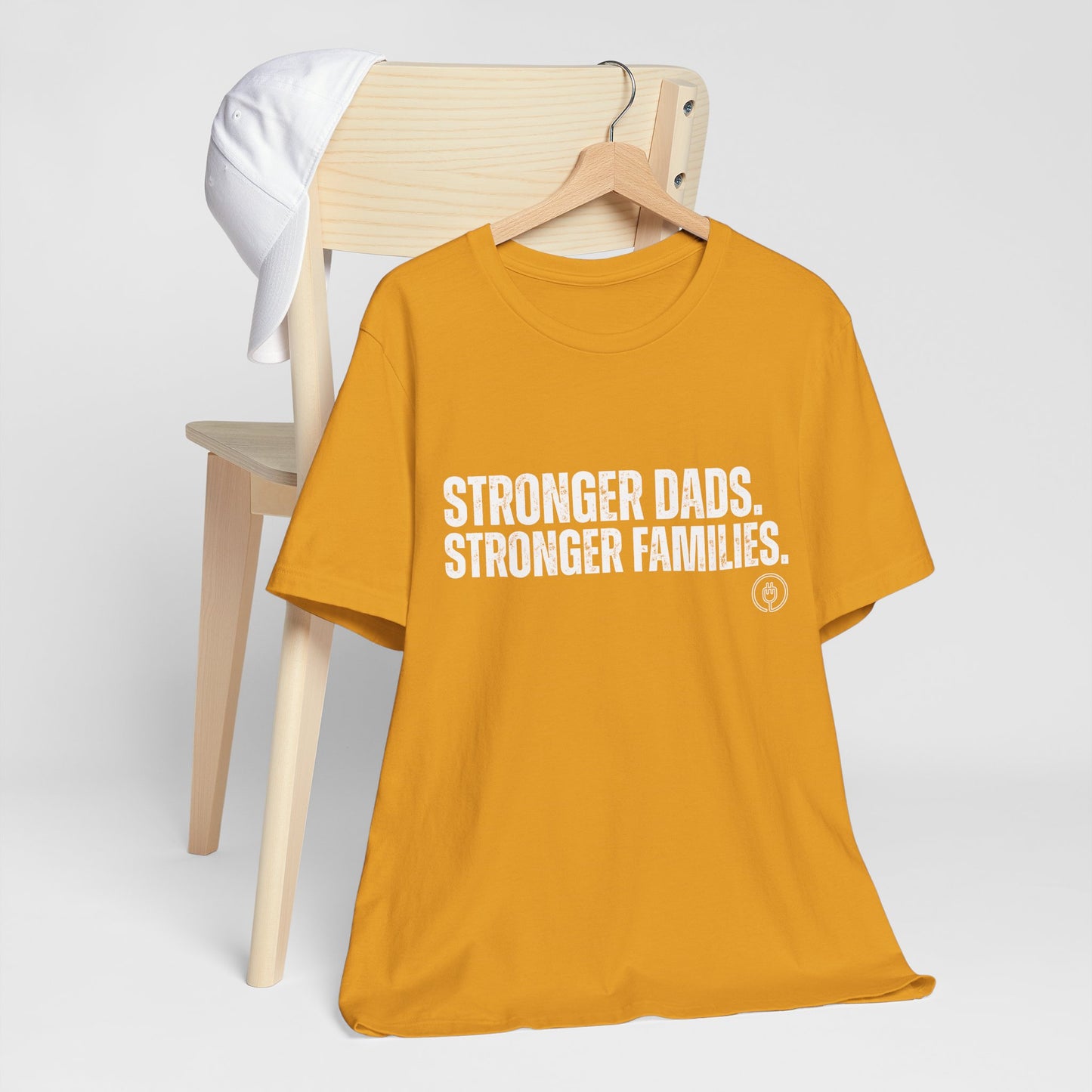 Strong Fathers Tee — "Stronger Dads. Stronger Families." Patriotic Family Pride T‑Shirt